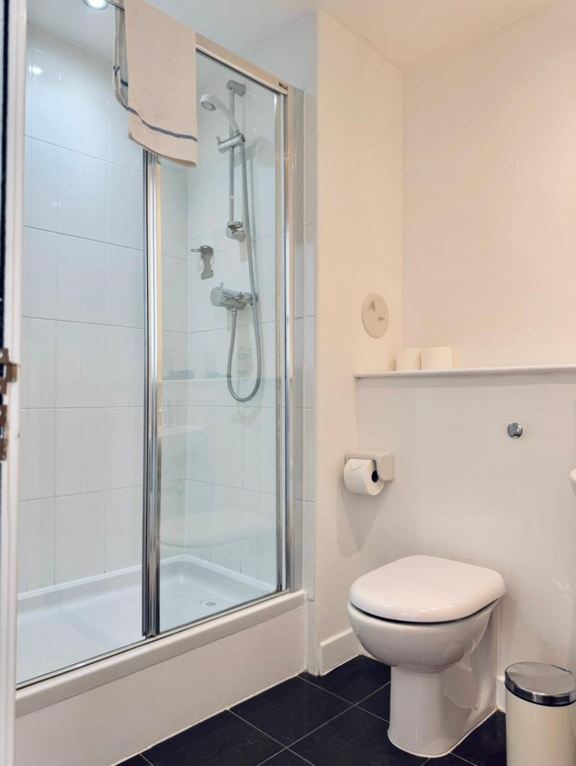 אדינבורו Modern Two Bedroom Apartments מראה חיצוני תמונה